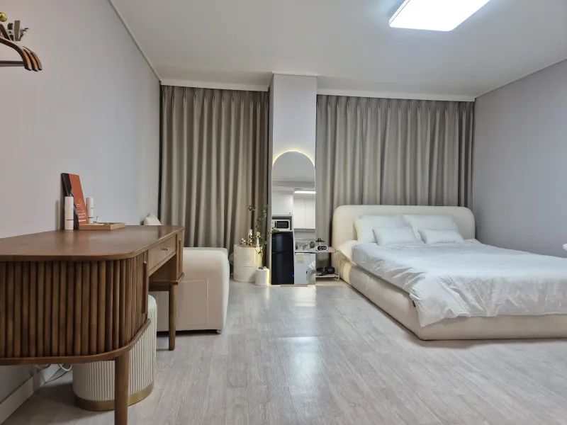 [Changwon] Fully furnished officetel with free parking in the heart of Sangnam-dong 2