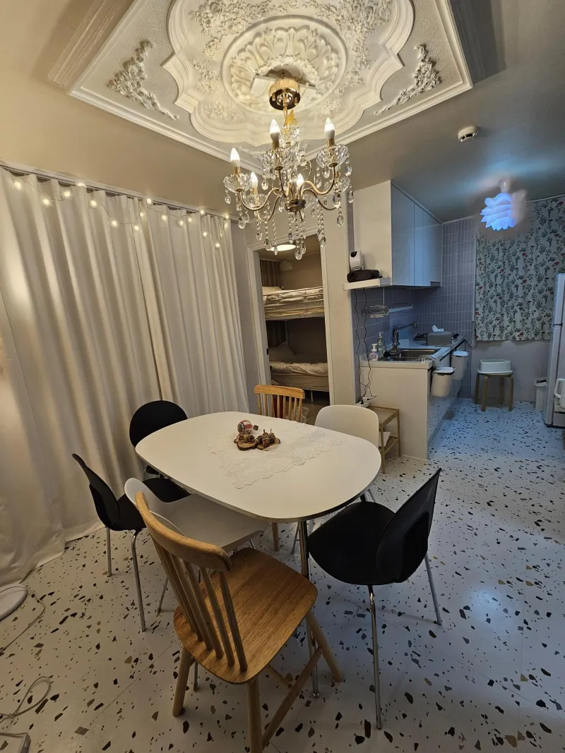 [Yongsan, Seoul] 10-minute walk from Seoul Station #OpeningSpecial #3Rooms #4Beds 26