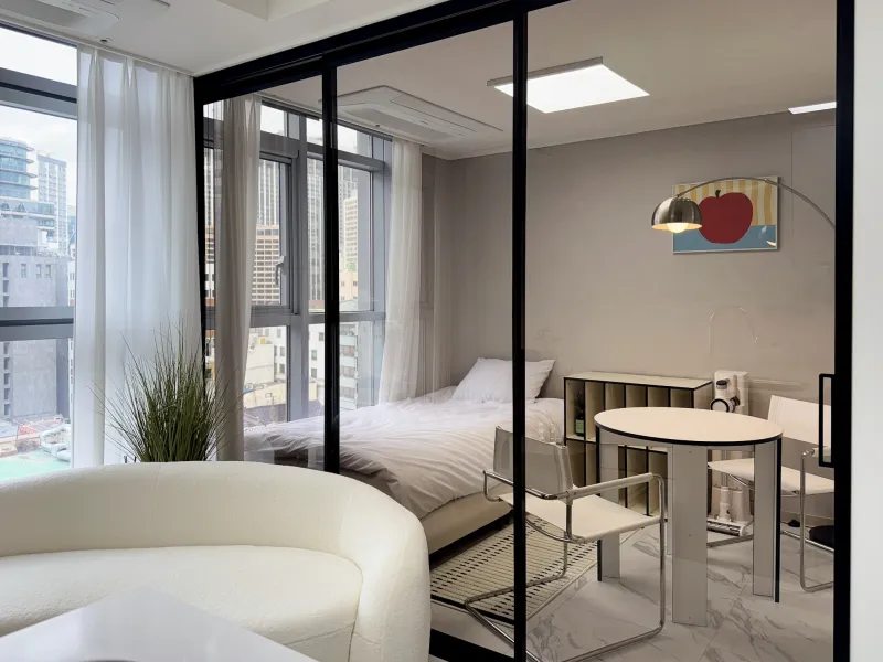 [Jung-gu, Seoul] Private 2-room apartment with a panoramic view near City Hall and Hoehyeon Station. 2