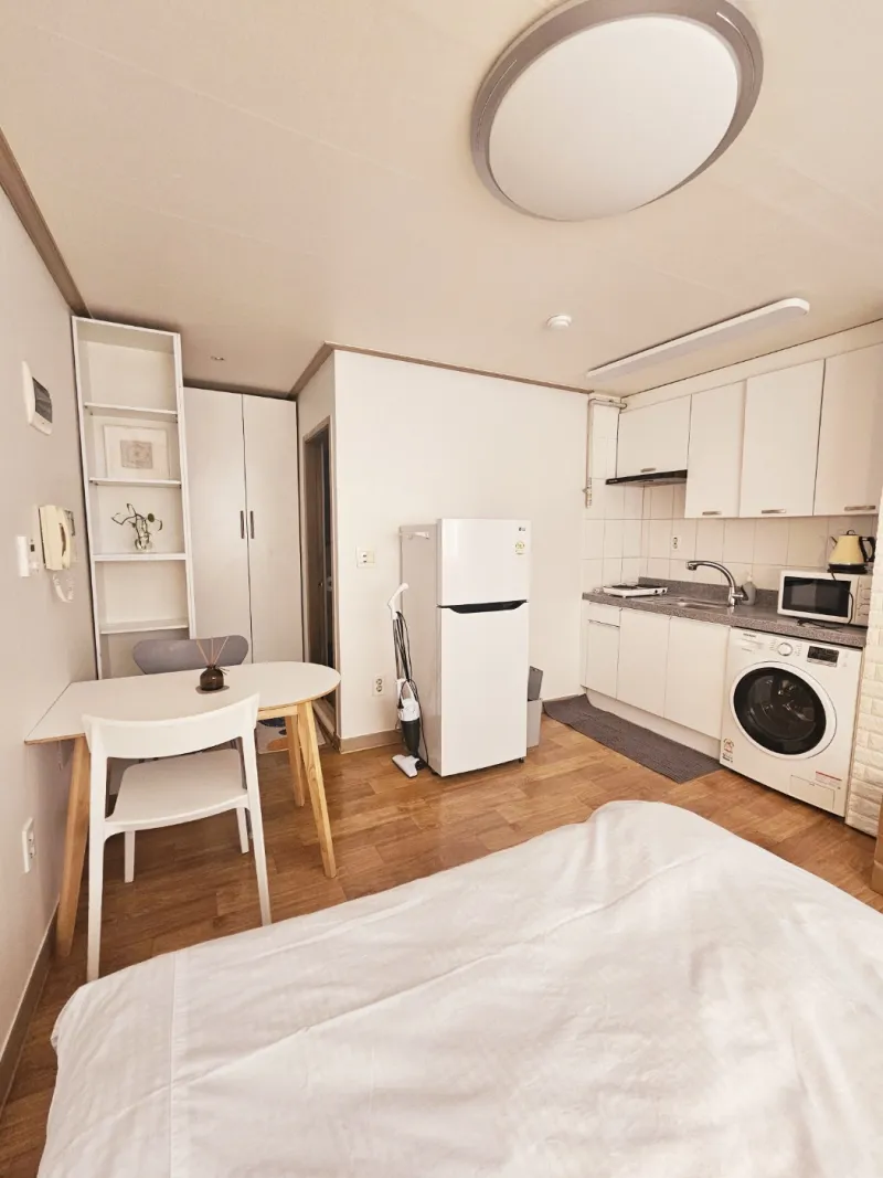 [Mapo, Seoul] Fully Furnished Studio 402 Between Hongdae and Sinchon 2