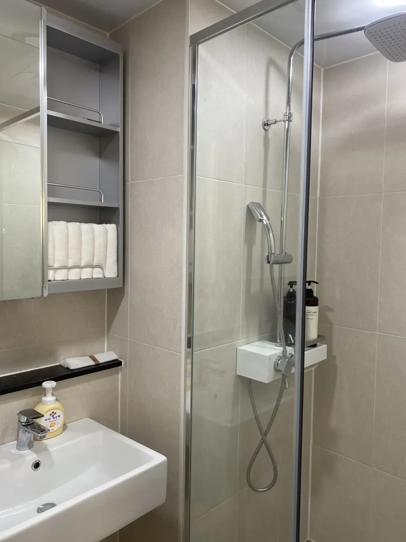 [Aewol, Jeju] Newly built top floor ocean view 3-room + duplex terrace 9