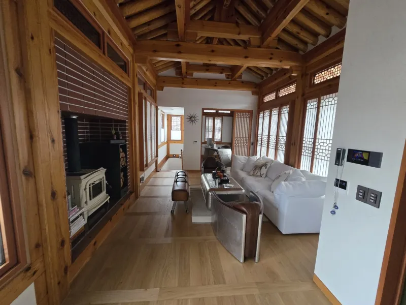 [Gwangju] Premium Hwangjangmok Hanok with Paldang Lake in the Background 29