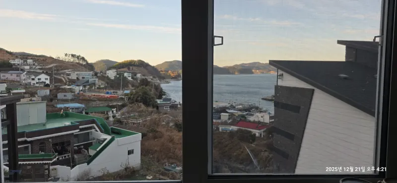 [경남 거제] 장목면 바다뷰 오션뷰 이쁘고 깔끔한방. 해변 도보 3분 15