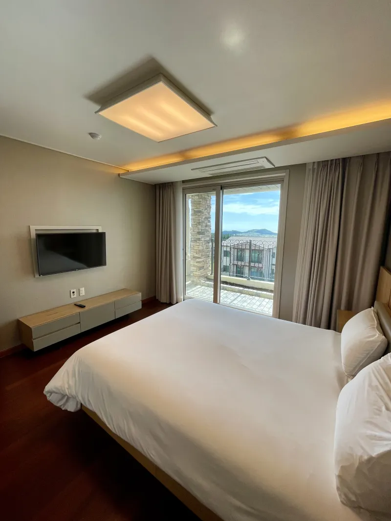 [Hallim, Jeju] A luxury resort nestled in nature, located near #Saebyeol Oreum and #Jejudang Cafe. 3