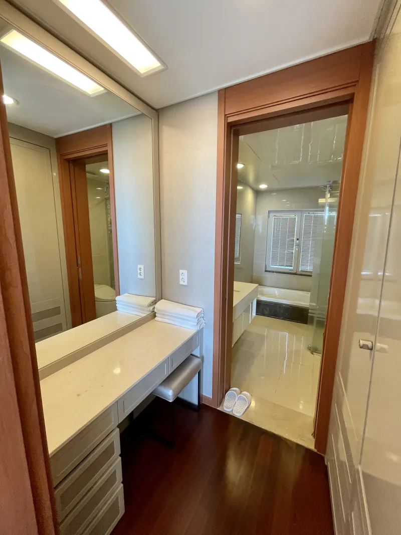 [Hallim, Jeju] A luxury resort nestled in nature, located near #Saebyeol Oreum and #Jejudang Cafe. 4