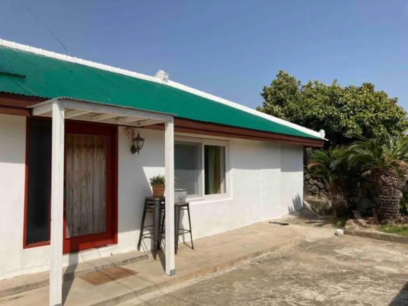 [Aewol, Jeju] Gwakji Beachfront Emotional Stone House 34