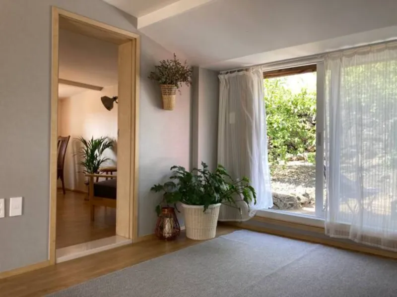 [Aewol, Jeju] Gwakji Beachfront Emotional Stone House 23