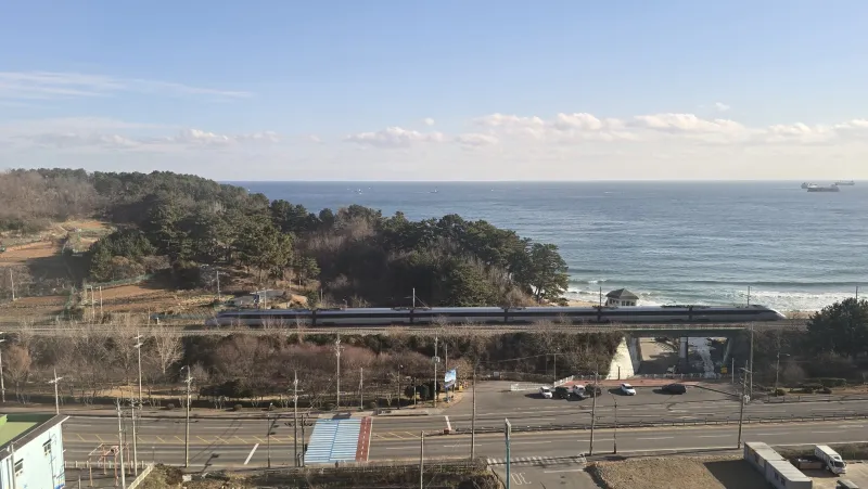 [강원 동해] 한섬해변 도보 5분 오션뷰 분리형 룸 12층 #어울스테이 15