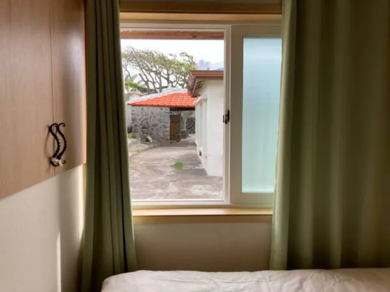 [Aewol, Jeju] Gwakji Beachfront Emotional Stone House 7