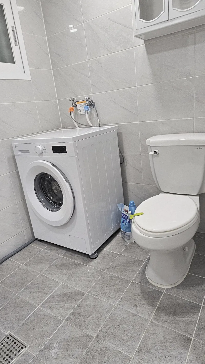 [Seongdong, Seoul] Clean first-floor two-room apartment 30 seconds from Seoul Forest Park, Ttukseom Station, Seoul Forest Station 13
