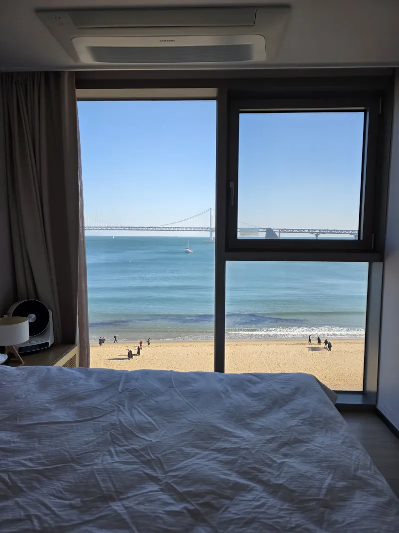 [Suyeong, Busan] Gwangalli Beach 10 seconds from my house, full-service ocean view. 3