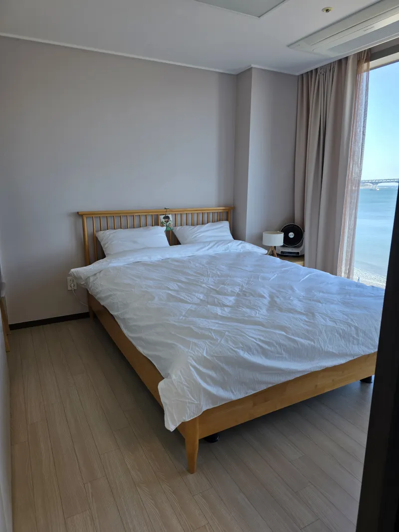 [Suyeong, Busan] Gwangalli Beach 10 seconds from my house, full-service ocean view. 2