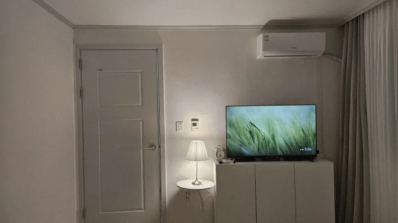 [Seongdong, Seoul] Clean first-floor two-room apartment 30 seconds from Seoul Forest Park, Ttukseom Station, Seoul Forest Station 5