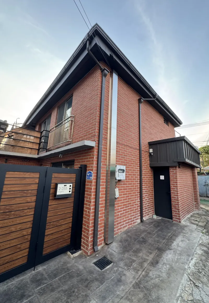 [Yongsan, Seoul] 3-minute walk from Samgakji Station 103
