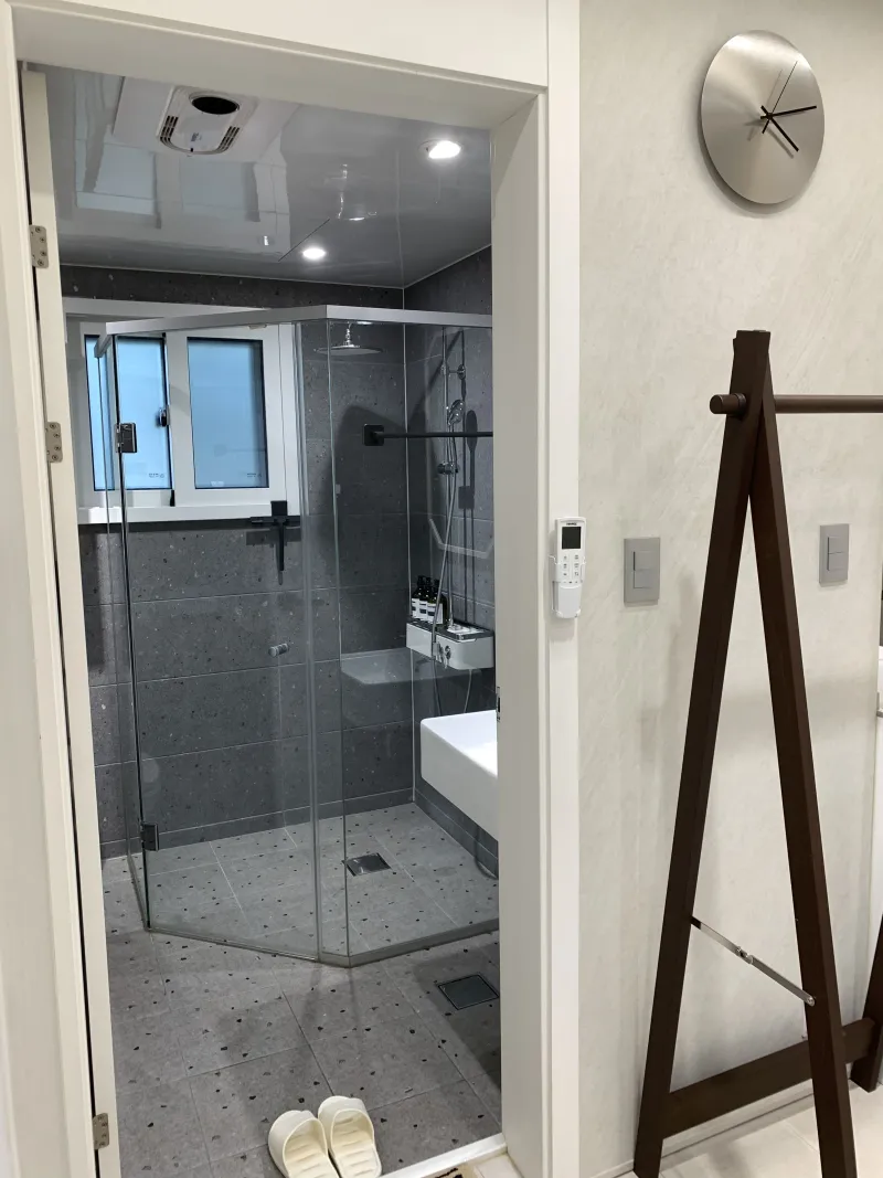 [Yongsan, Seoul] 3-minute walk from Samgakji Station 73