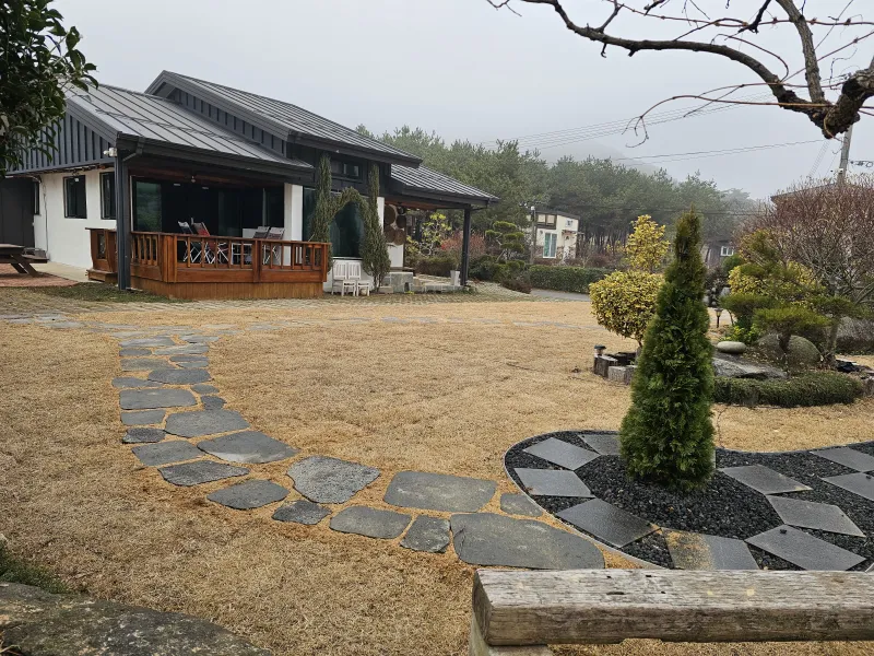 [Buan] A secluded, rural, single-family Hanok house with a spacious yard on the Byeonsan Peninsula #Dogs Allowed 42