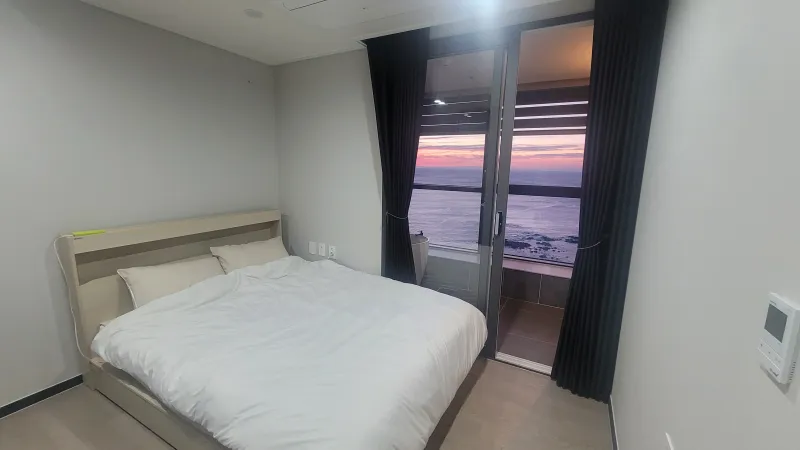 [Gijang, Busan] Ocean Osiria Officetel, 13th floor, with a beautiful sunrise 3