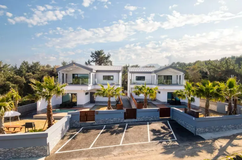 [Seongsan, Seogwipo] Luxury newly built private heated pool house 54