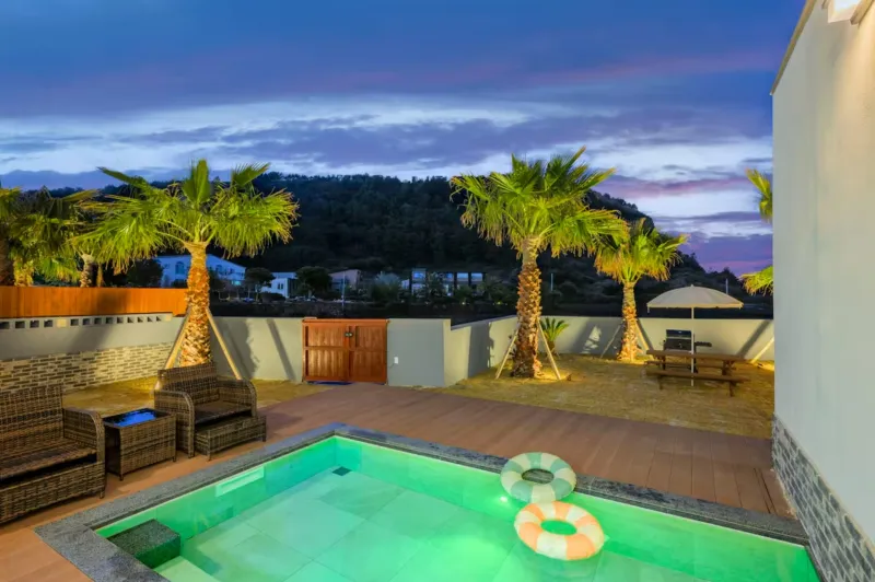 [Seongsan, Seogwipo] Luxury newly built private heated pool house 50