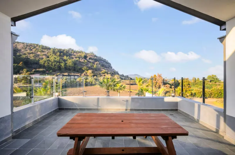 [Seongsan, Seogwipo] Luxury newly built private heated pool house 44