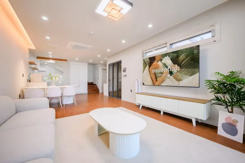 [Seongsan, Seogwipo] Luxury newly built private heated pool house 9