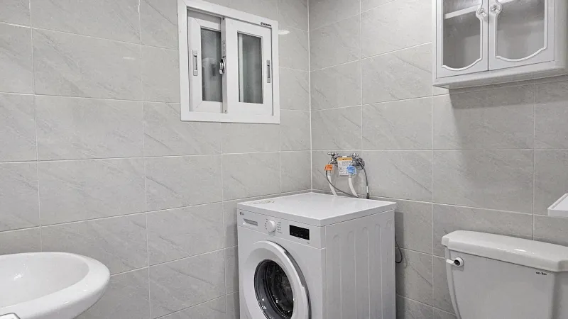 [Seongdong, Seoul] Clean first-floor two-room apartment 30 seconds from Seoul Forest Park, Ttukseom Station, Seoul Forest Station 12