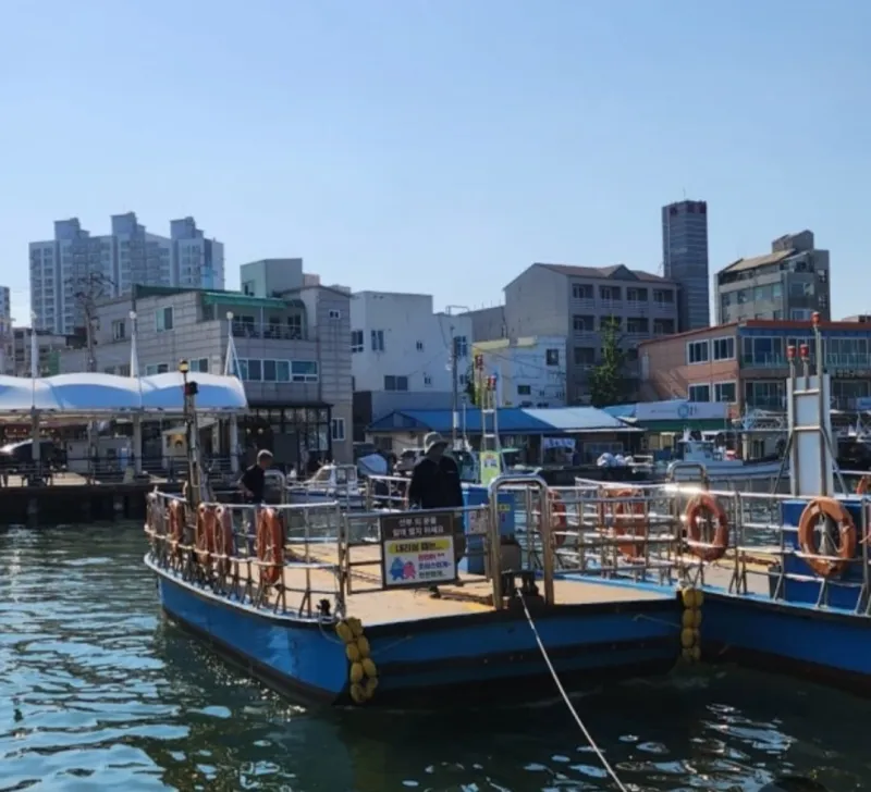 [Sokcho] Mountains, sea, lakes, and markets are all within a 10-minute drive from an apartment. 32