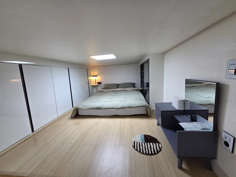 [Gangnam, Seoul] A cozy, fully furnished duplex 1 minute from Eonju Station 2