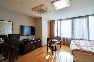 [Jung-gu, Seoul] Perfect location near Seodaemun Station, best value, fully furnished residential hotel 2