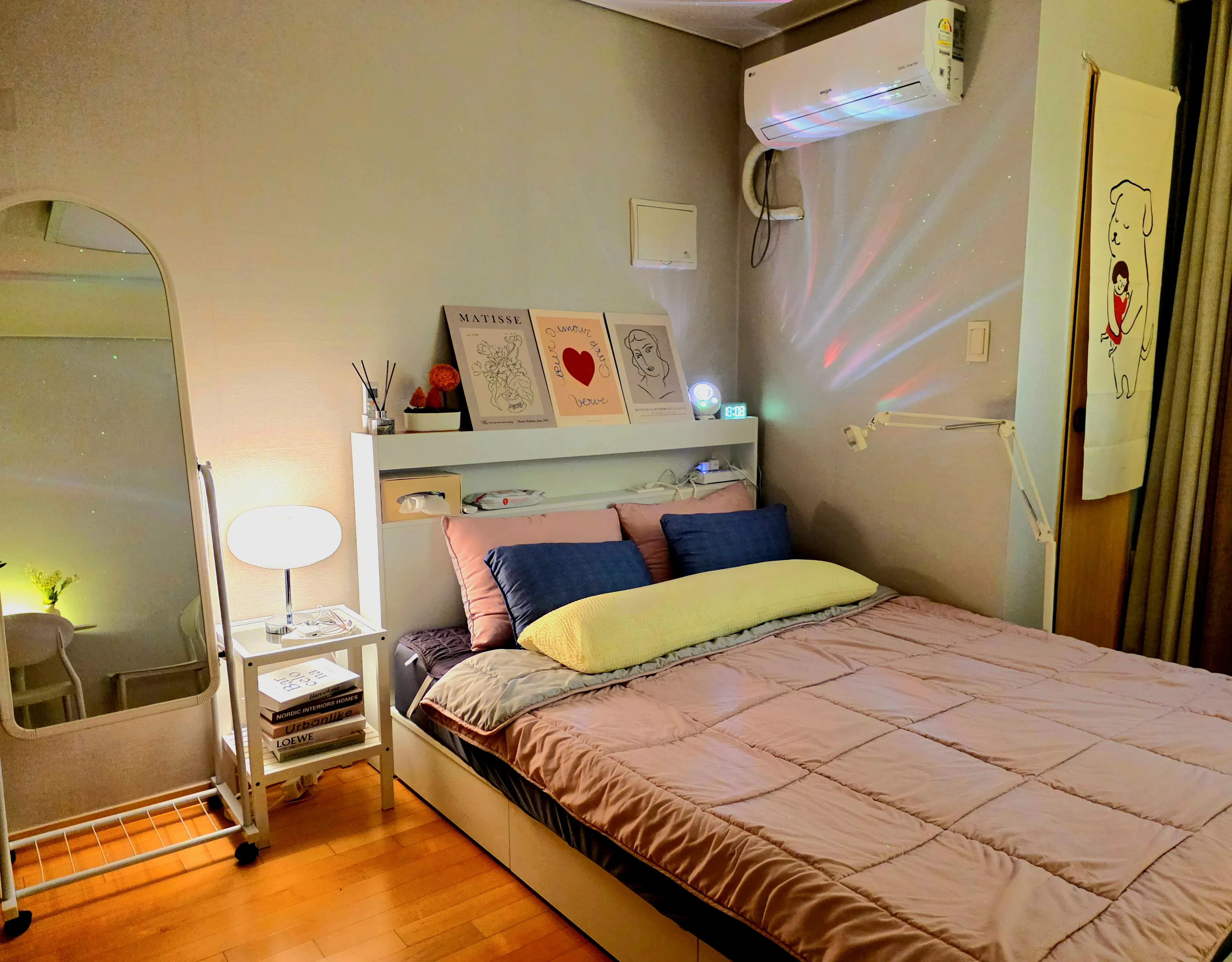 Seogyo-dong Riverside One-Bedroom