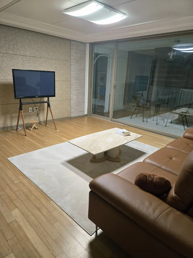 [Sokcho] Mountains, sea, lakes, and markets are all within a 10-minute drive from an apartment. 11