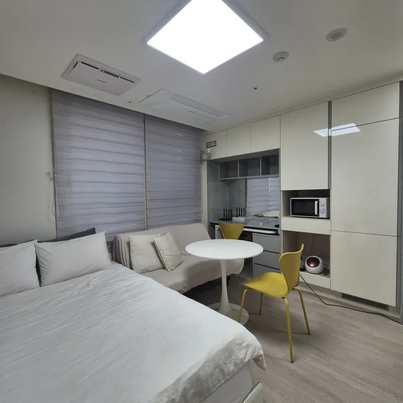 [Seodaemun, Seoul] 2-minute walk from Sinchon Station, 20-minute walk from Yonsei University [Private City View] 3