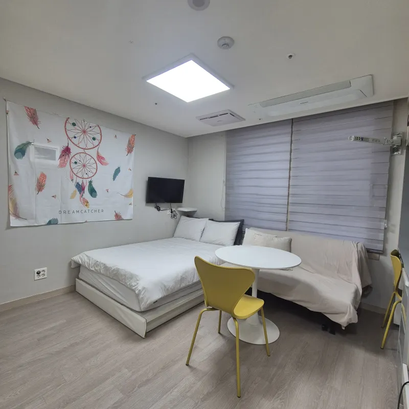 [Seodaemun, Seoul] 2-minute walk from Sinchon Station, 20-minute walk from Yonsei University [Private City View] 2