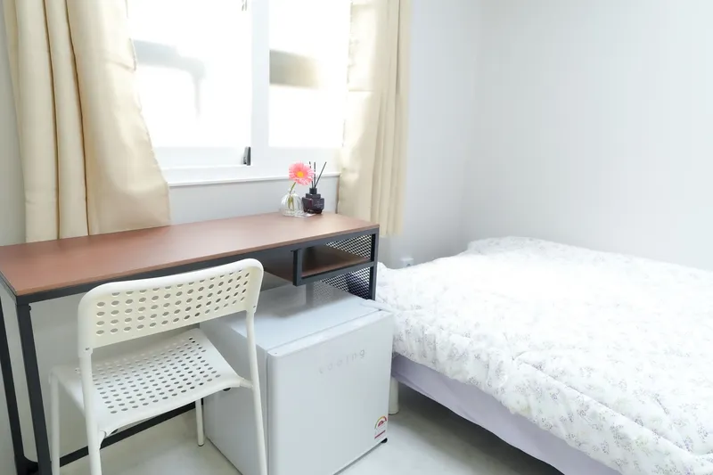 [Anyang] Room 302, a stylish accommodation near Anyang Station 6