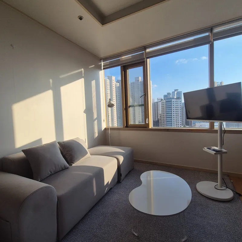 [Guro, Seoul] Sindorim City View Spacious Room 1307 2