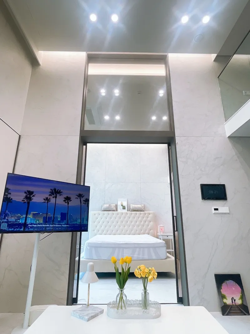 [Mapo, Seoul] Luxury duplex suite with Han River view and city view, 10 seconds from subway station 3