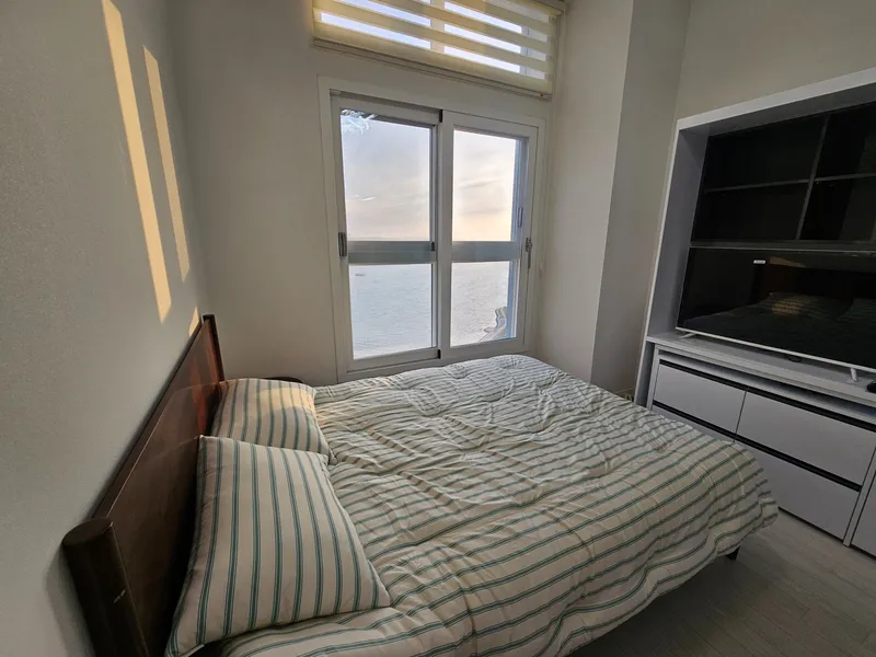 [Ansan] 28th floor officetel with ocean view bedroom on Banwol Island 23