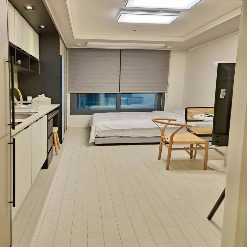 [Jung-gu, Daegu] 1 minute from Dongseong-ro/Full option/One room/Safe space/Netflix/Residence/ 15