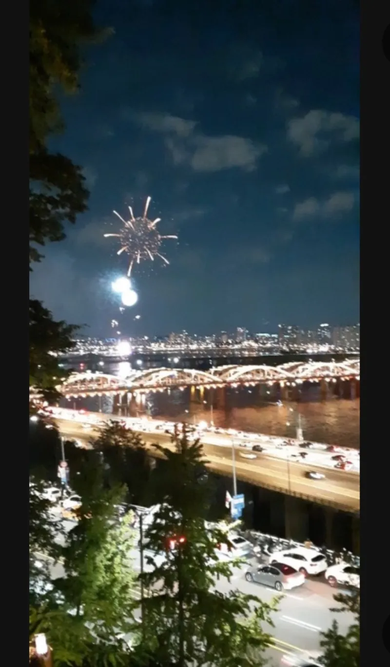 [Yeongdeungpo, Seoul] The Ultimate Han River Fireworks View 38