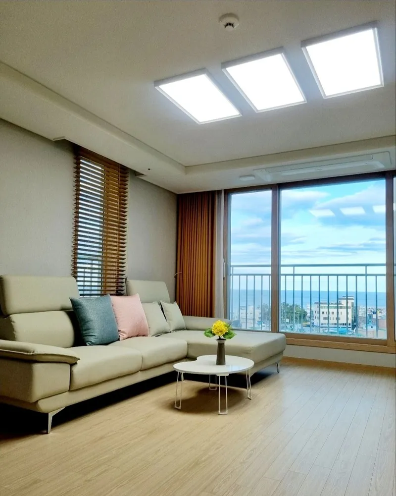[Gangneung] New Ocean View Apartment, 34 Pyeong, Fully Furnished Three-Room, 8th Floor / 5-Minute Walk to the Sea 19