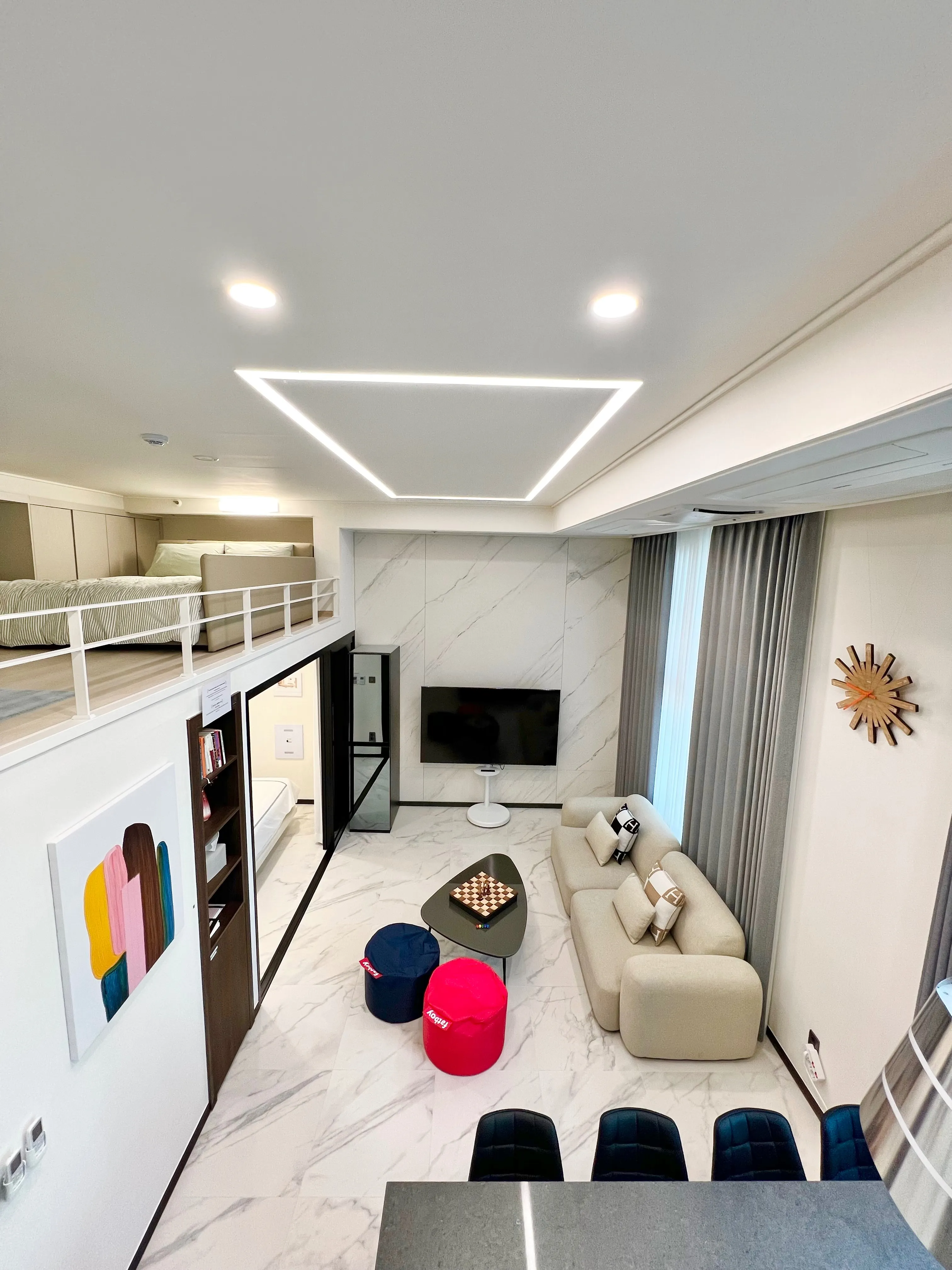 Euljiro Transit-Friendly Two-Bedroom Efficiency