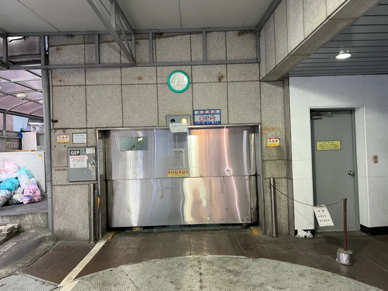 [Seodaemun, Seoul] Sinchon Station Exit 4, 4-minute walk, City View 29