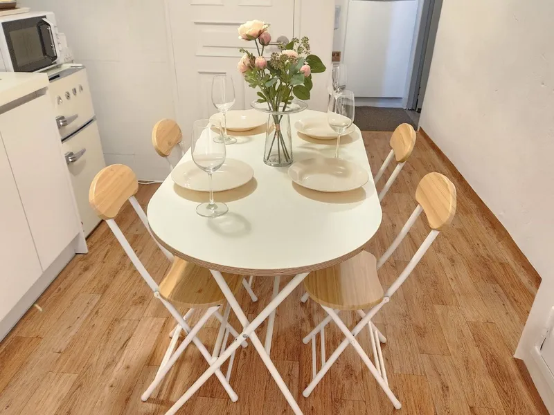 [Mapo, Seoul] 3-minute walk from Ewha Womans University Station, up to 5 people, 3 beds, fully equipped two-room with washing and drying facilities 35
