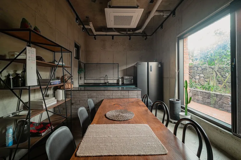 [Daejeong, Seogwipo] Entire 4th floor accommodation with a view of the ocean and Sanbangsan Mountain 47