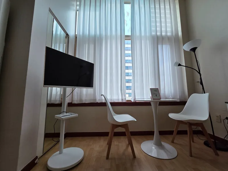 [Seo-gu, Daejeon] Dunsan-dong City Hall Station immediate vicinity officetel 8
