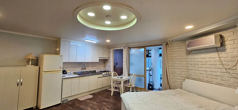 [Gangnam, Seoul] Nonhyeon-dong White Tone Urban Emotional Accommodation #303 3