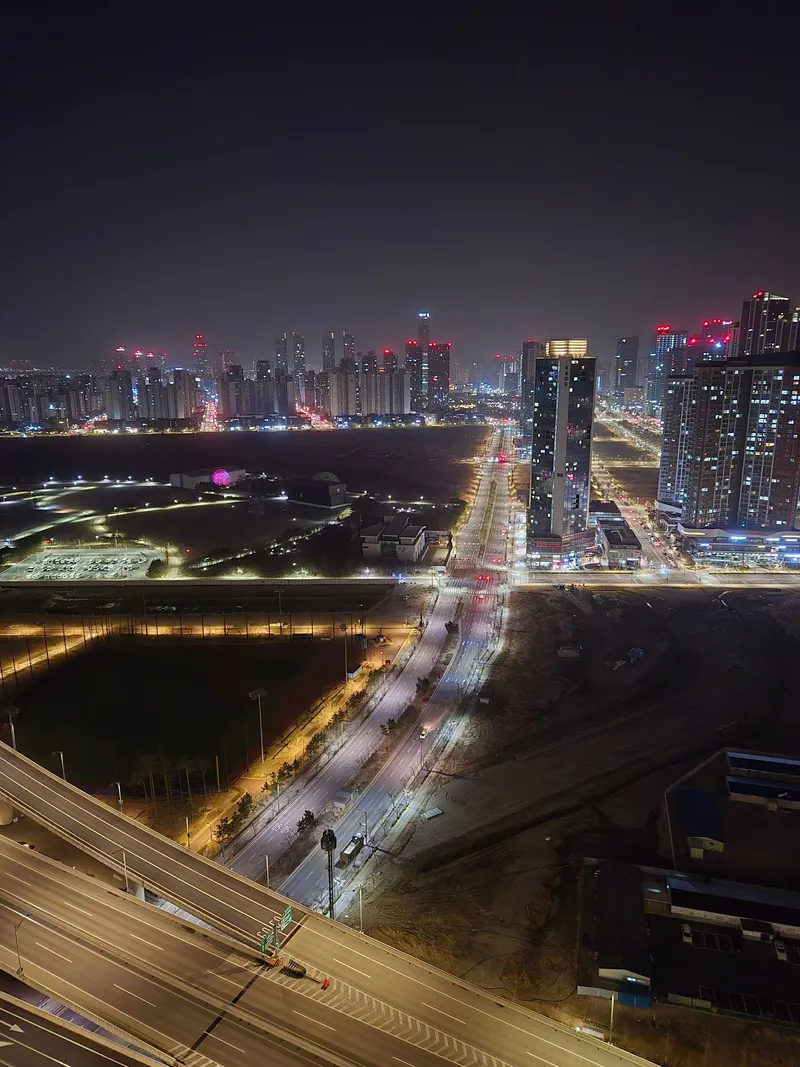[Yeonsu, Incheon] 26 pyeong with a view from the 42nd floor in Songdo / Lake View + City View + Ocean View 18