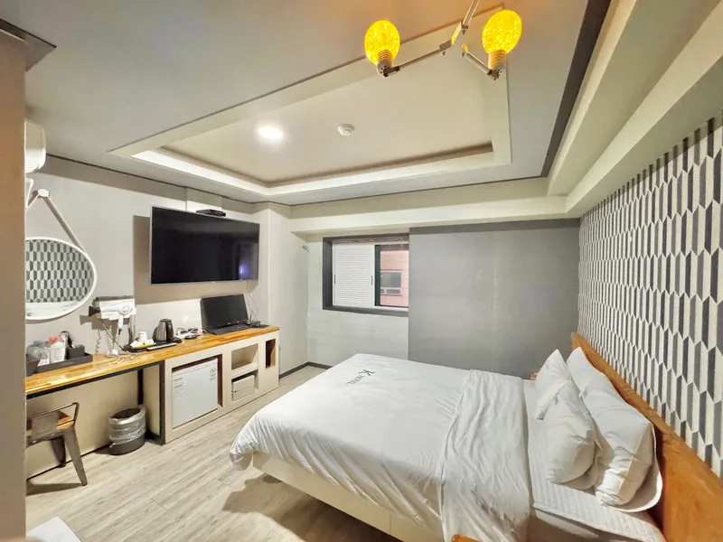 [Suwon][Suwon Yeongtong] 5 min walk from Yeongtong Station/Netflix/Separate one room/Cleaning available/Room 713 4