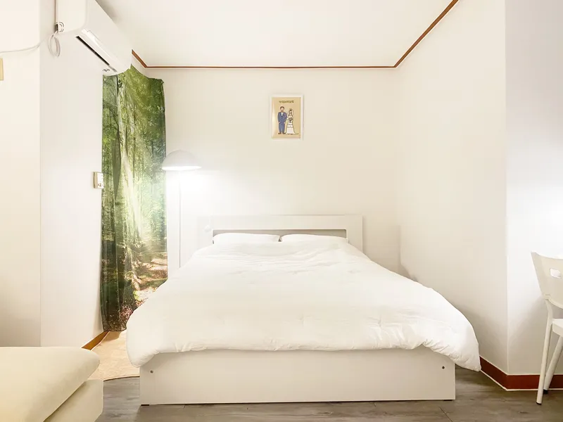 [Anyang] 2 seconds from Indeokwon Station / 2 queen beds / 4 people / Gwacheon Pyeongchon / Pets allowed 2