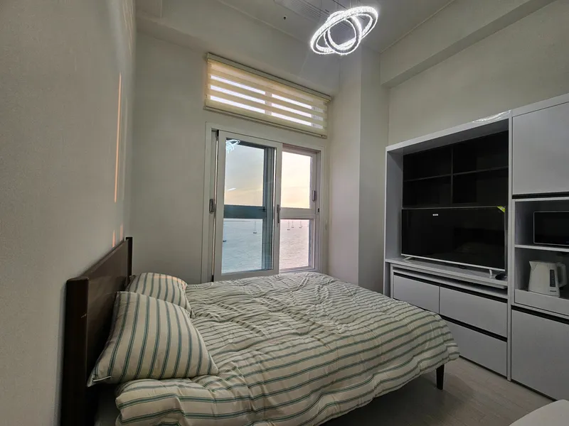 [Ansan] 28th floor officetel with ocean view bedroom on Banwol Island 9
